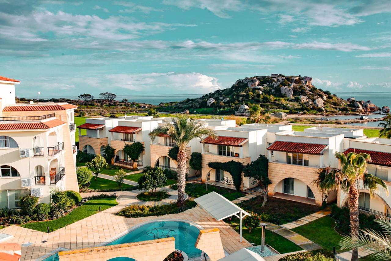 Fantastic 4 Cyprus First Line Beachfront Boghaz Exterior foto