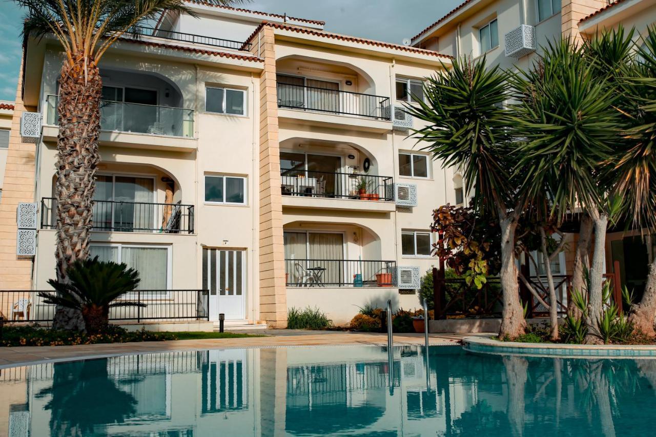 Fantastic 4 Cyprus First Line Beachfront Boghaz Exterior foto