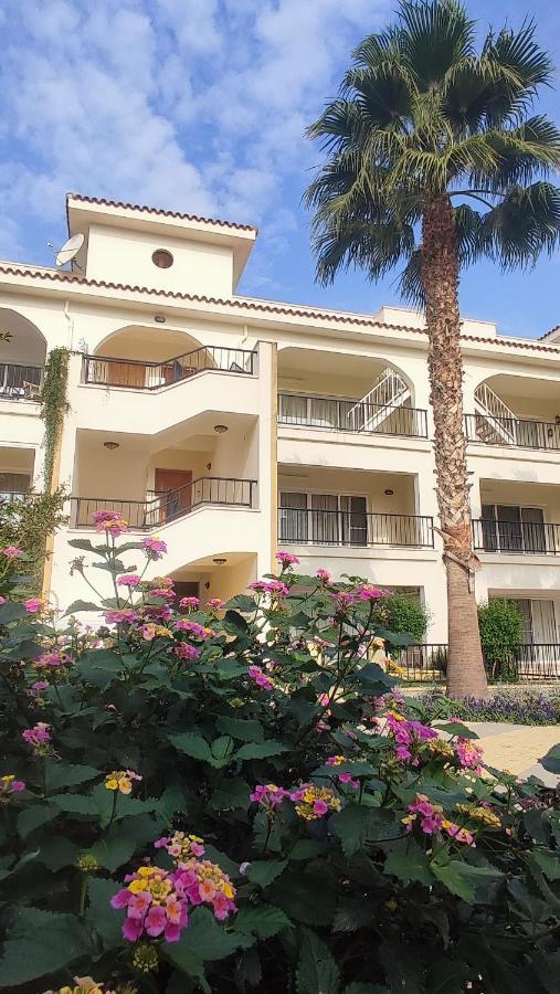 Fantastic 4 Cyprus First Line Beachfront Boghaz Exterior foto