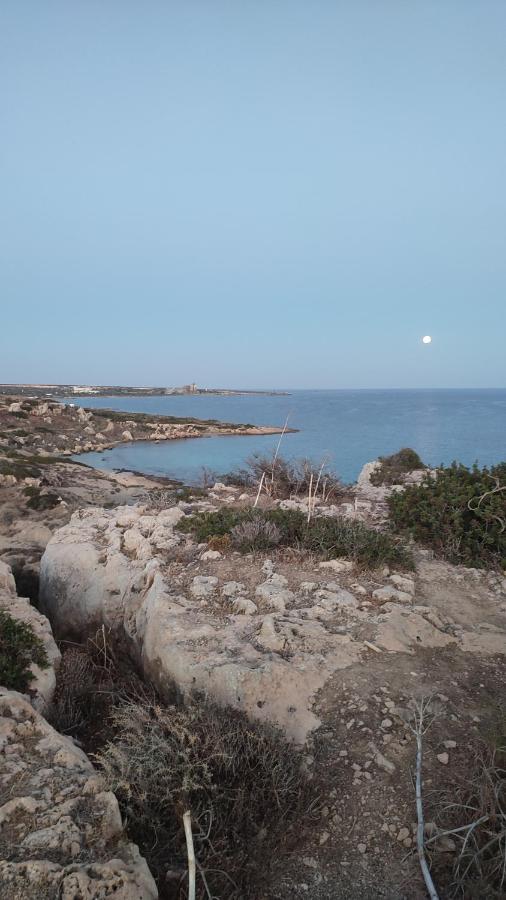 Fantastic 4 Cyprus First Line Beachfront Boghaz Exterior foto